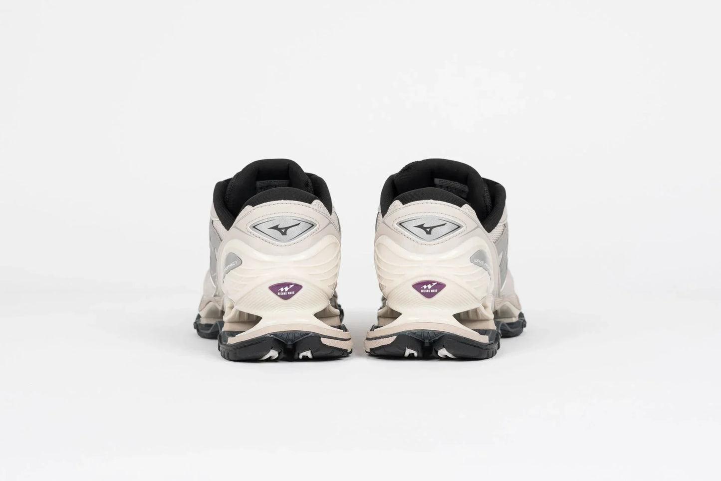 Mizuno Unisex Wave Prophecy LS Silver Cloud / Black / Opal Gray