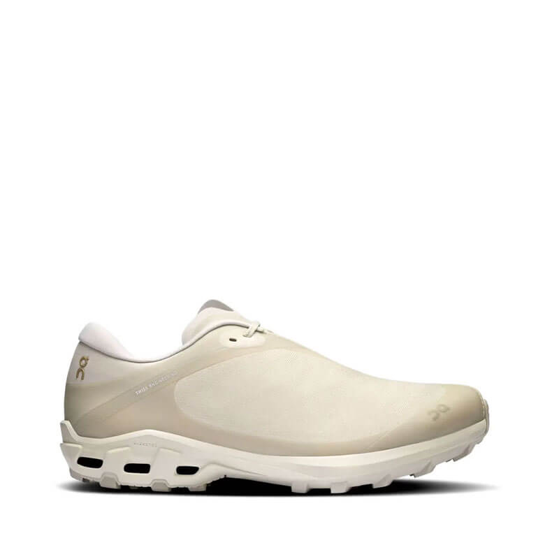 ON Cloudventure Peak PAF Ice /moon Limited edition