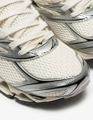 Mizuno Unisex Wave Prophecy LS Pristine / Black / Silver